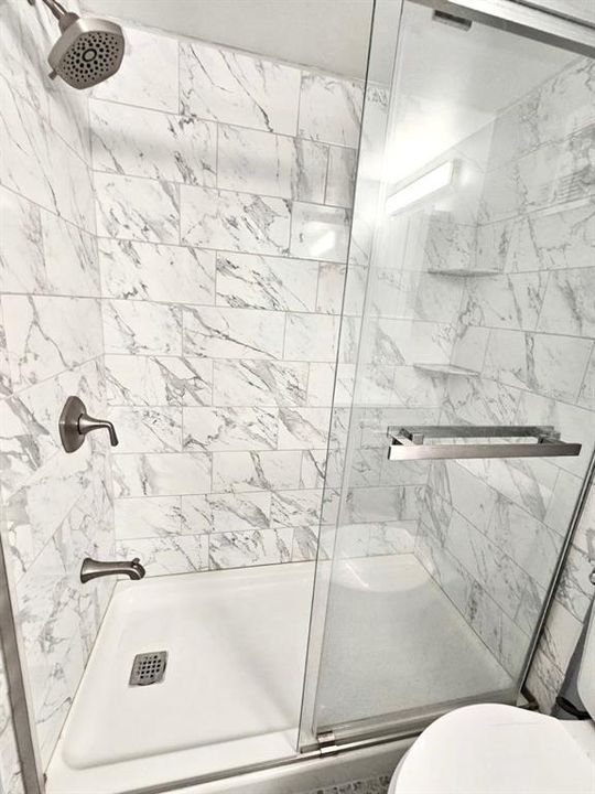 出租: $1,600 (1 贝兹, 1 浴室, 630 平方英尺)