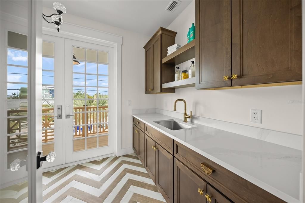 На продажу: $6,250,000 (4 спален, 4 ванн, 3574 Квадратных фут)