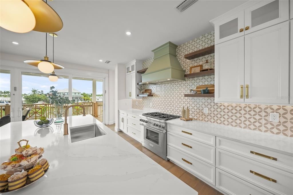 На продажу: $6,250,000 (4 спален, 4 ванн, 3574 Квадратных фут)