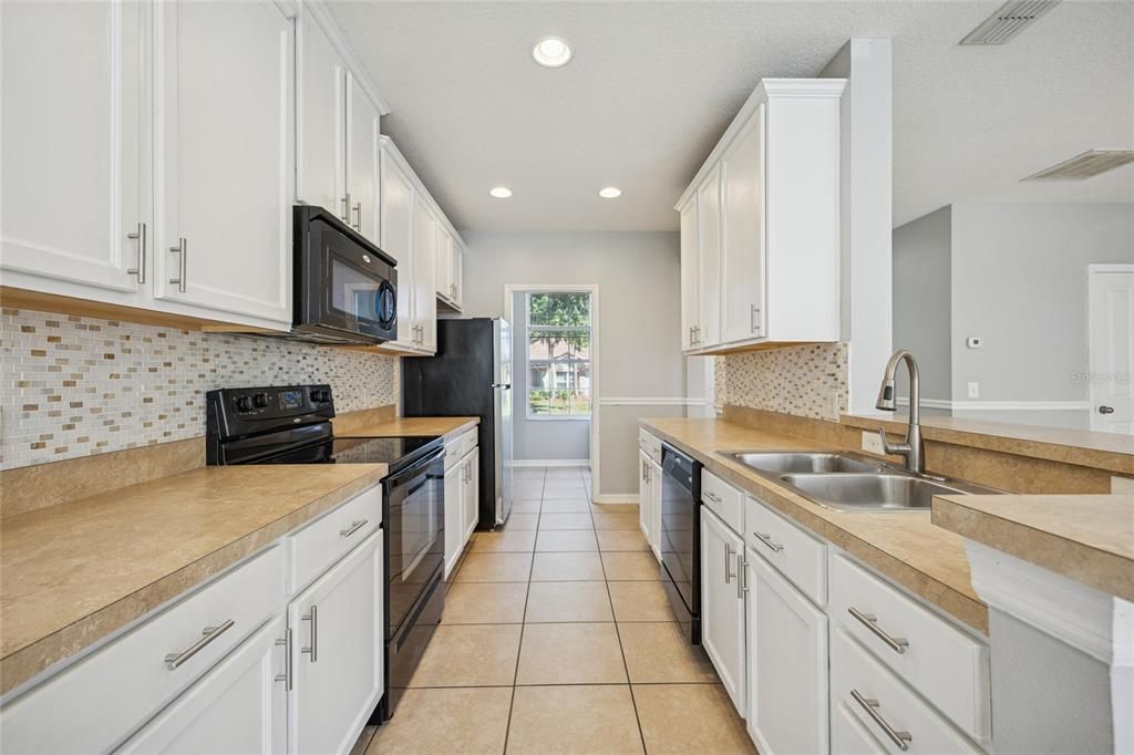 待售: $320,000 (3 贝兹, 2 浴室, 1540 平方英尺)