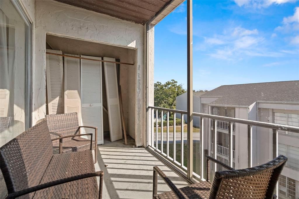 For Sale: $64,000 (1 beds, 1 baths, 700 Square Feet)