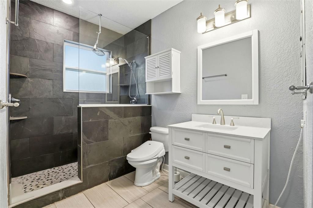 En Venta: $475,000 (3 camas, 2 baños, 1724 Pies cuadrados)