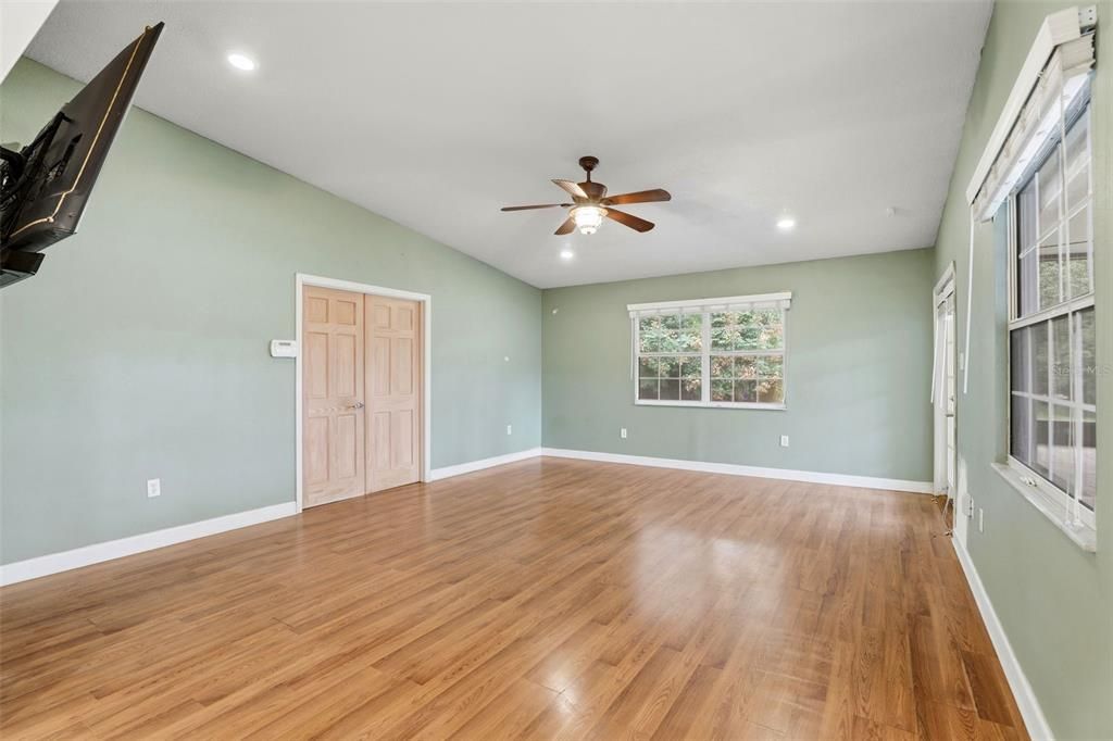 En Venta: $475,000 (3 camas, 2 baños, 1724 Pies cuadrados)