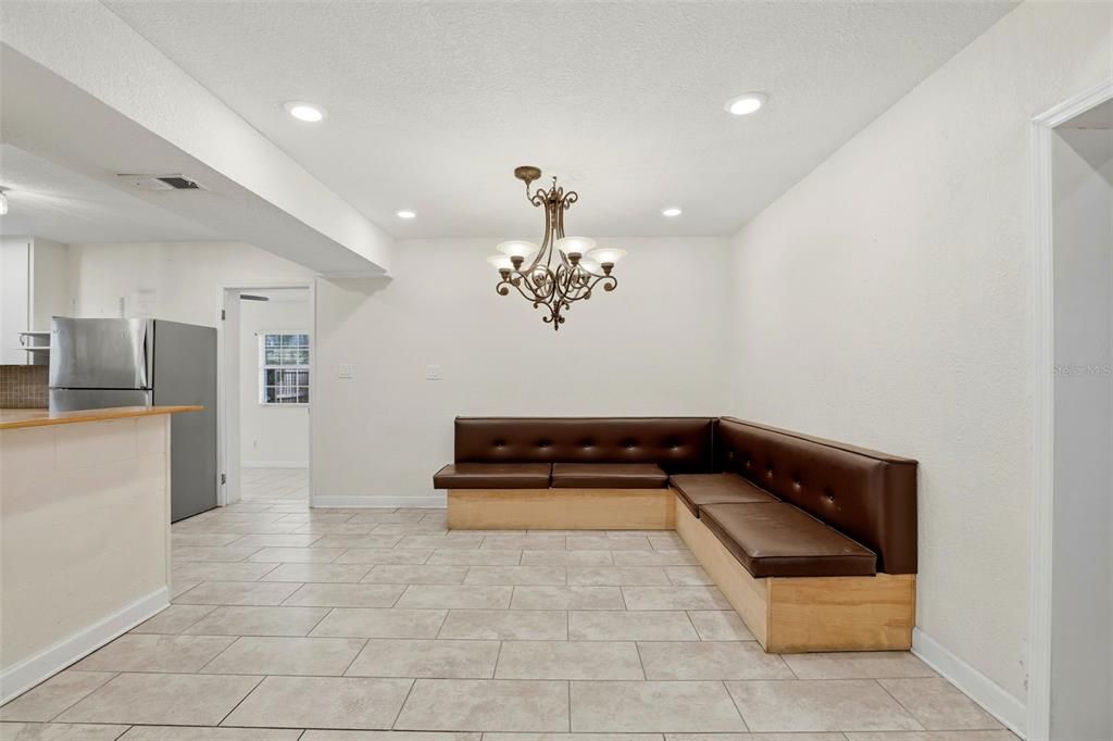 En Venta: $475,000 (3 camas, 2 baños, 1724 Pies cuadrados)