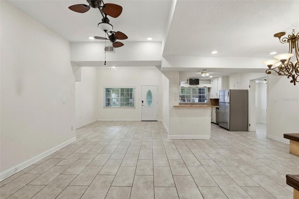 En Venta: $475,000 (3 camas, 2 baños, 1724 Pies cuadrados)