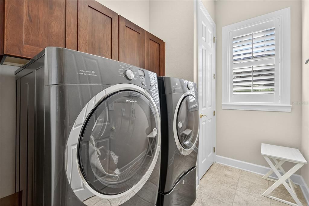 Active With Contract: $1,250,000 (4 beds, 3 baths, 3012 Square Feet)