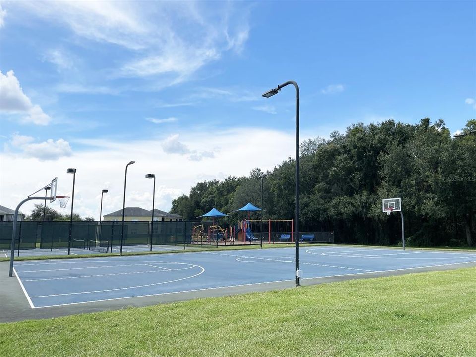 На продажу: $429,000 (3 спален, 2 ванн, 2430 Квадратных фут)