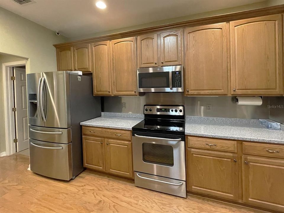 На продажу: $429,000 (3 спален, 2 ванн, 2430 Квадратных фут)