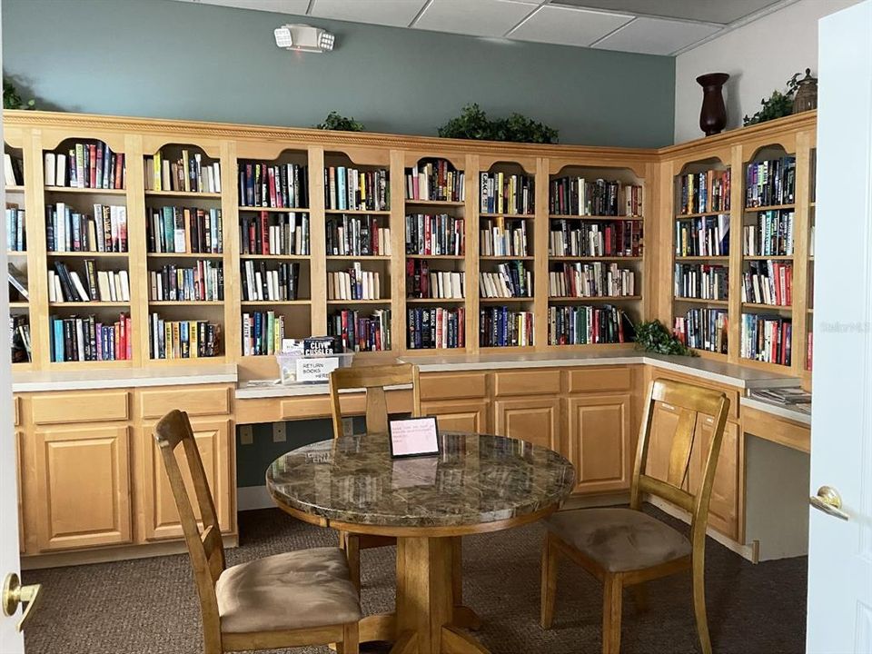 На продажу: $429,000 (3 спален, 2 ванн, 2430 Квадратных фут)