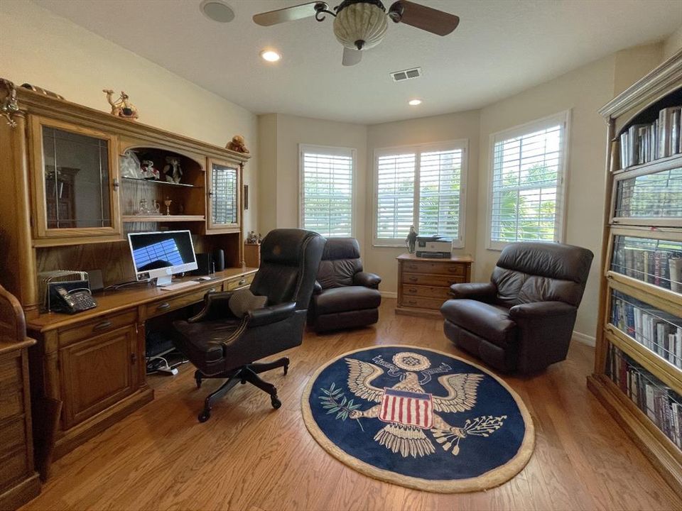 На продажу: $429,000 (3 спален, 2 ванн, 2430 Квадратных фут)