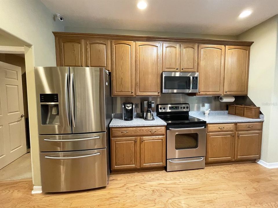 На продажу: $429,000 (3 спален, 2 ванн, 2430 Квадратных фут)