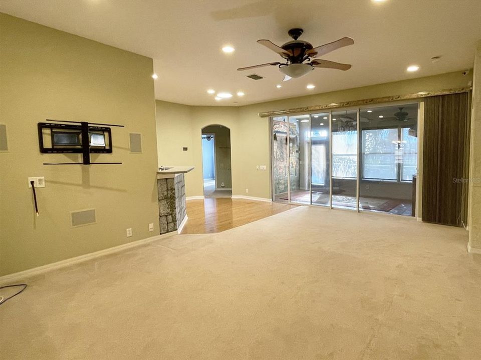 На продажу: $429,000 (3 спален, 2 ванн, 2430 Квадратных фут)