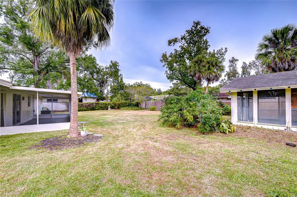 Под контрактом: $475,000 (4 спален, 2 ванн, 1567 Квадратных фут)