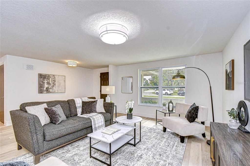 Под контрактом: $475,000 (4 спален, 2 ванн, 1567 Квадратных фут)