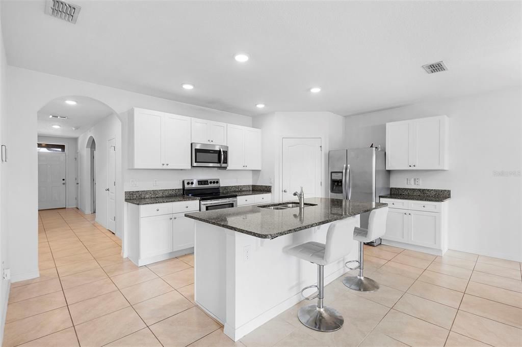 For Sale: $365,000 (4 beds, 2 baths, 1832 Square Feet)