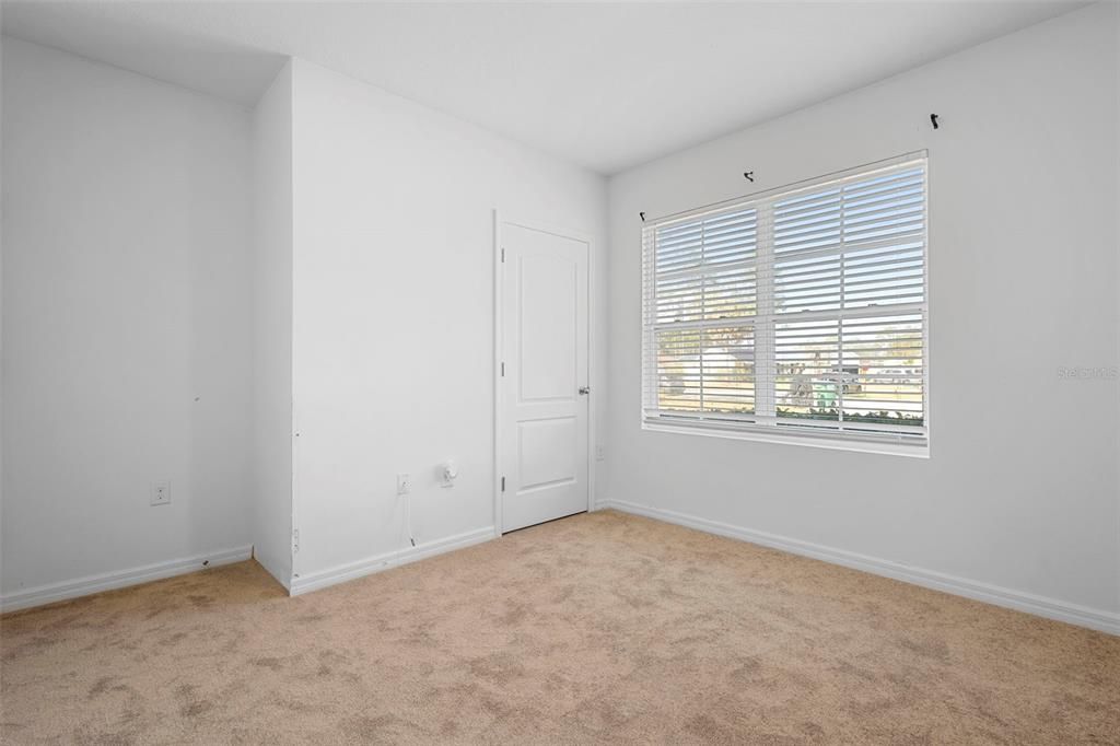 For Sale: $365,000 (4 beds, 2 baths, 1832 Square Feet)