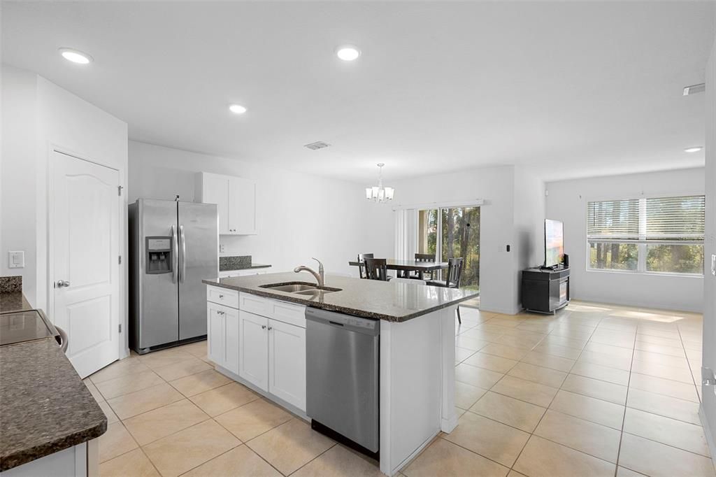 For Sale: $365,000 (4 beds, 2 baths, 1832 Square Feet)