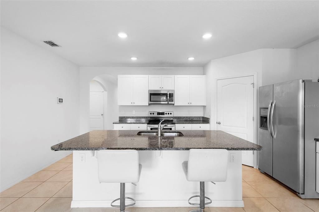 For Sale: $365,000 (4 beds, 2 baths, 1832 Square Feet)