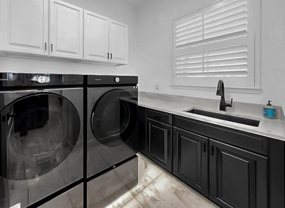 待售: $1,050,000 (5 贝兹, 4 浴室, 4173 平方英尺)