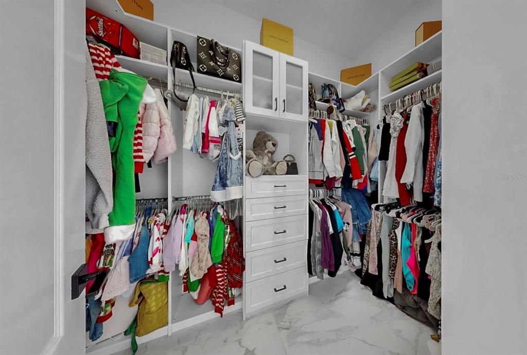 待售: $1,050,000 (5 贝兹, 4 浴室, 4173 平方英尺)