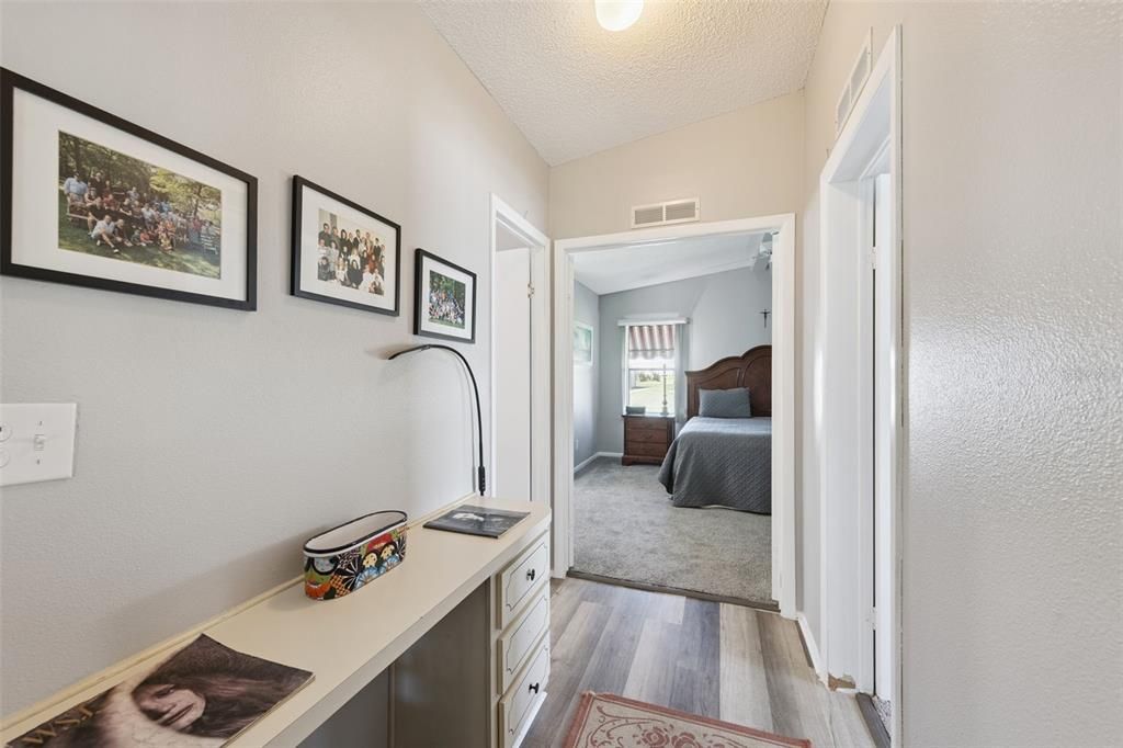 Activo con contrato: $220,000 (2 camas, 2 baños, 1040 Pies cuadrados)