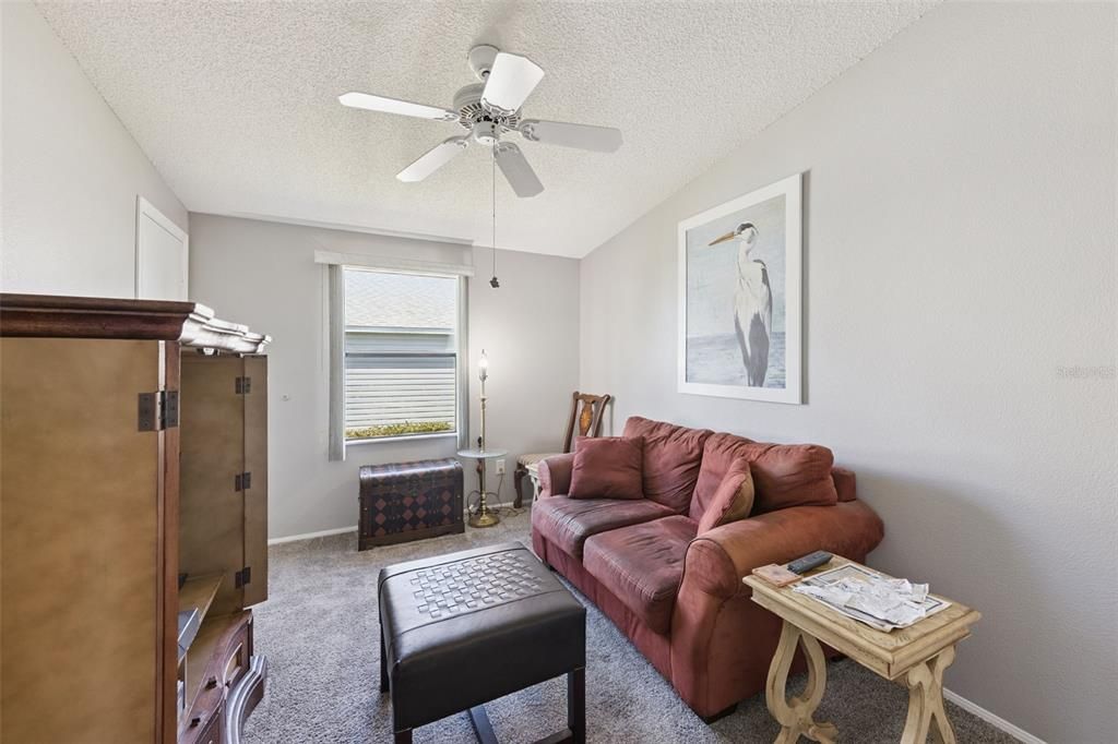 Activo con contrato: $220,000 (2 camas, 2 baños, 1040 Pies cuadrados)