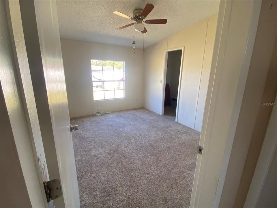 For Sale: $260,000 (3 beds, 2 baths, 1404 Square Feet)