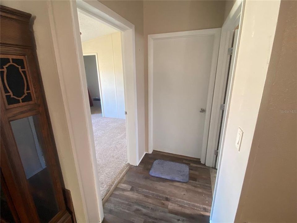 For Sale: $260,000 (3 beds, 2 baths, 1404 Square Feet)