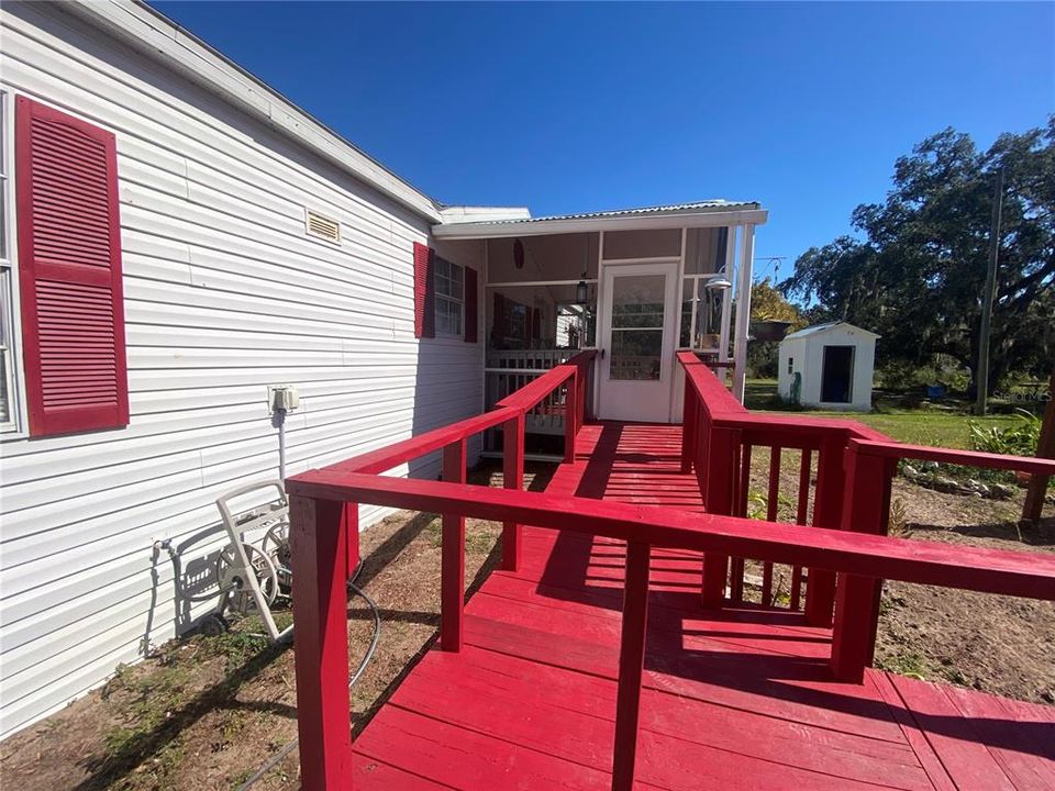 For Sale: $260,000 (3 beds, 2 baths, 1404 Square Feet)