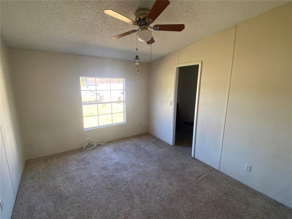 For Sale: $260,000 (3 beds, 2 baths, 1404 Square Feet)