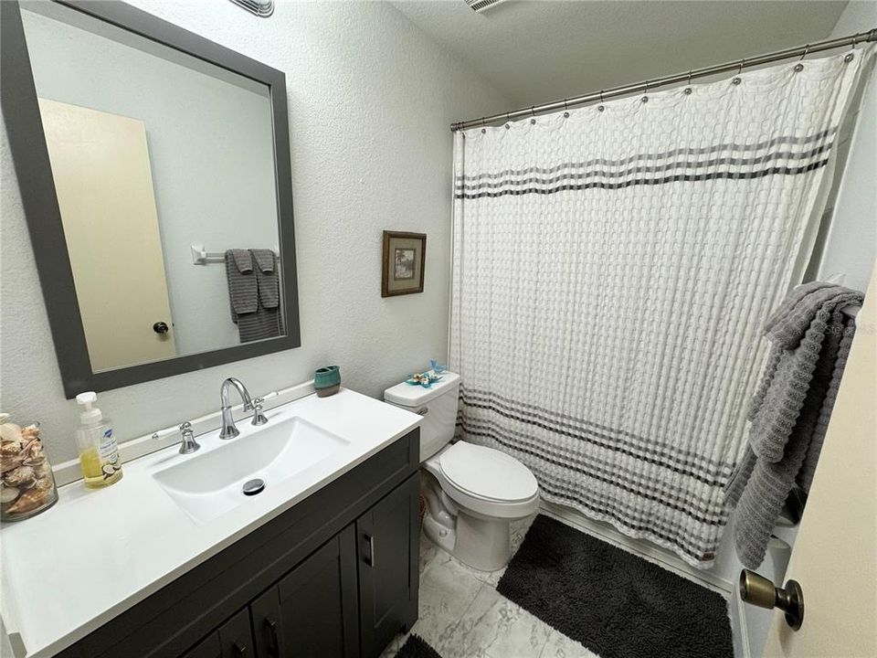 待售: $149,900 (2 贝兹, 2 浴室, 860 平方英尺)