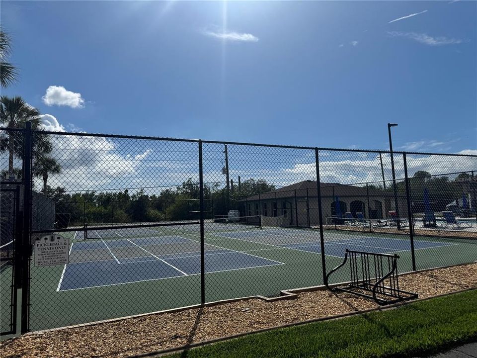 待售: $149,900 (2 贝兹, 2 浴室, 860 平方英尺)