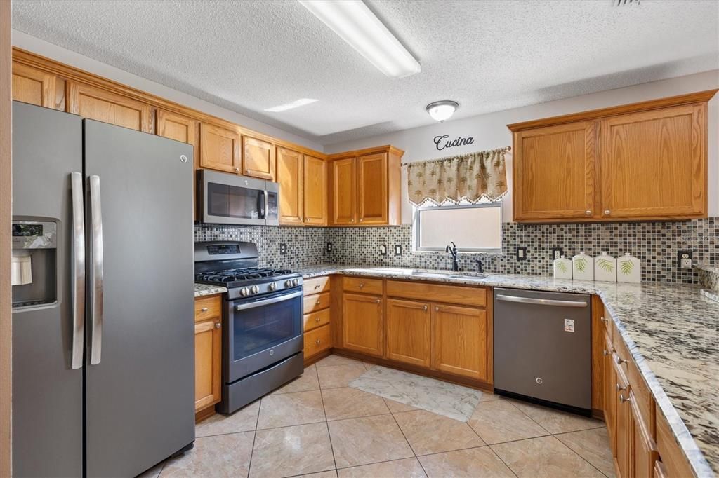 待售: $319,000 (2 贝兹, 2 浴室, 1123 平方英尺)