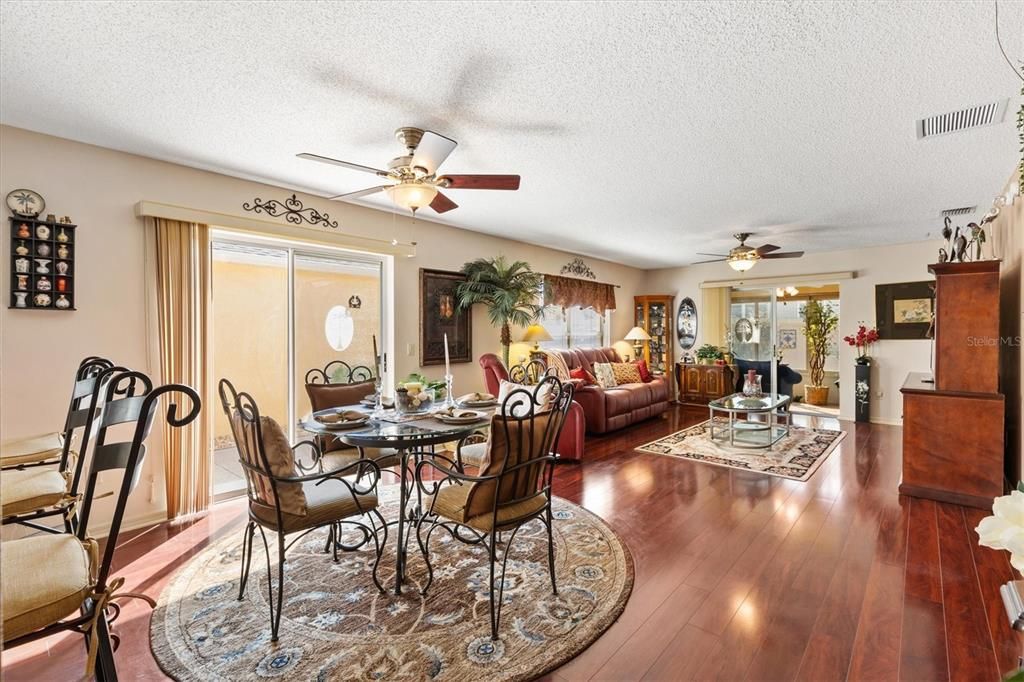 待售: $319,000 (2 贝兹, 2 浴室, 1123 平方英尺)