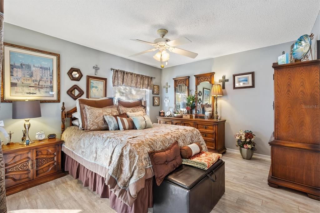 待售: $319,000 (2 贝兹, 2 浴室, 1123 平方英尺)