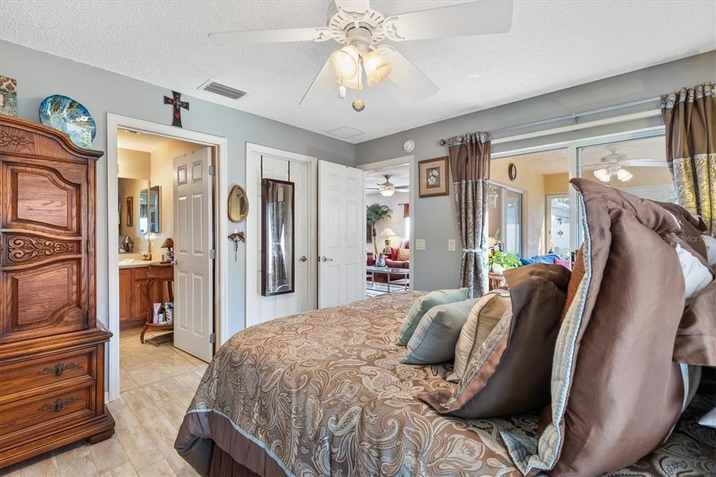 待售: $319,000 (2 贝兹, 2 浴室, 1123 平方英尺)