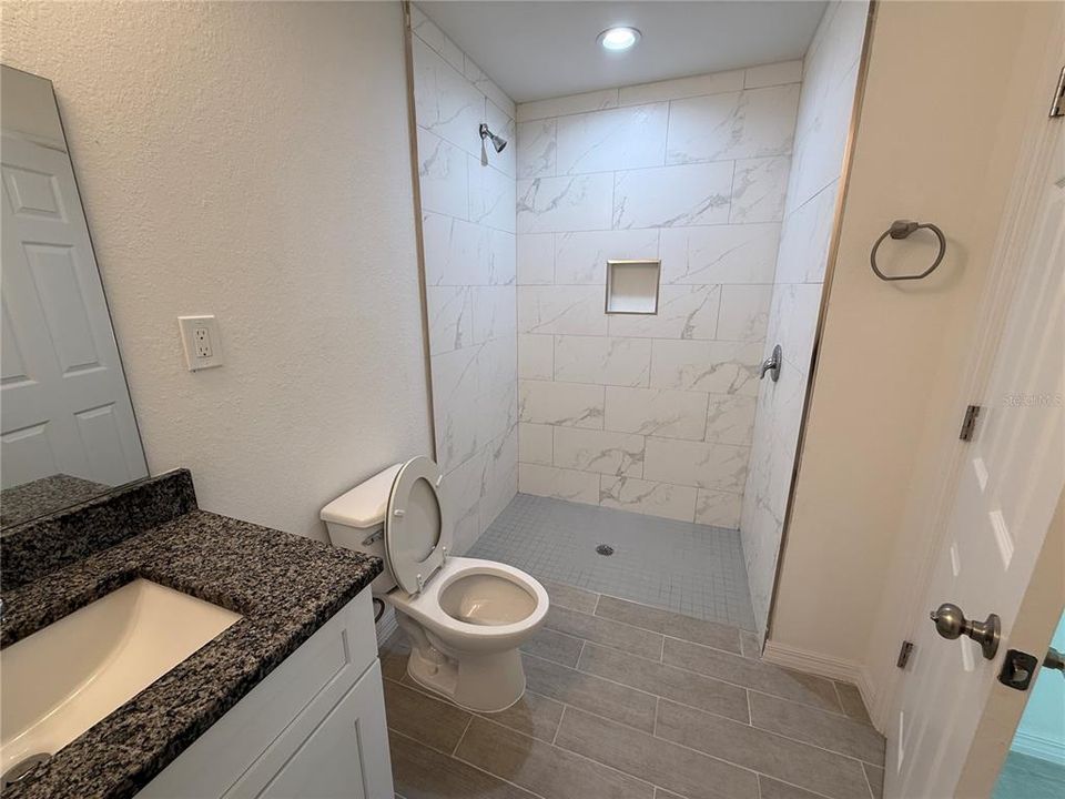 For Rent: $2,250 (4 beds, 2 baths, 1800 Square Feet)