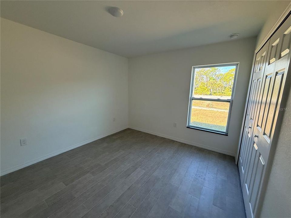 For Rent: $2,250 (4 beds, 2 baths, 1800 Square Feet)