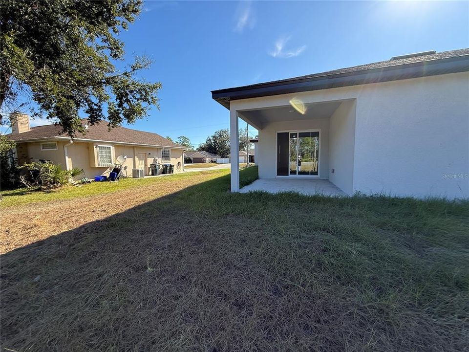 For Rent: $2,250 (4 beds, 2 baths, 1800 Square Feet)