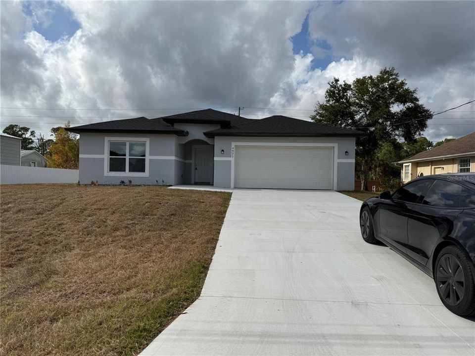 For Rent: $2,250 (4 beds, 2 baths, 1800 Square Feet)