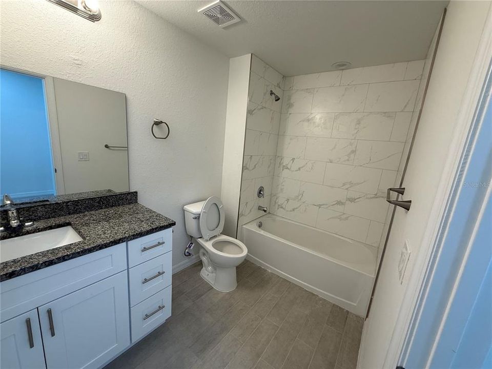 For Rent: $2,250 (4 beds, 2 baths, 1800 Square Feet)