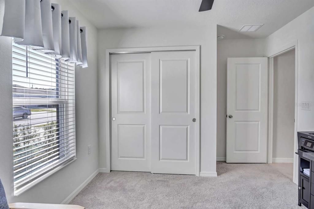 合同活跃: $429,000 (3 贝兹, 2 浴室, 1542 平方英尺)