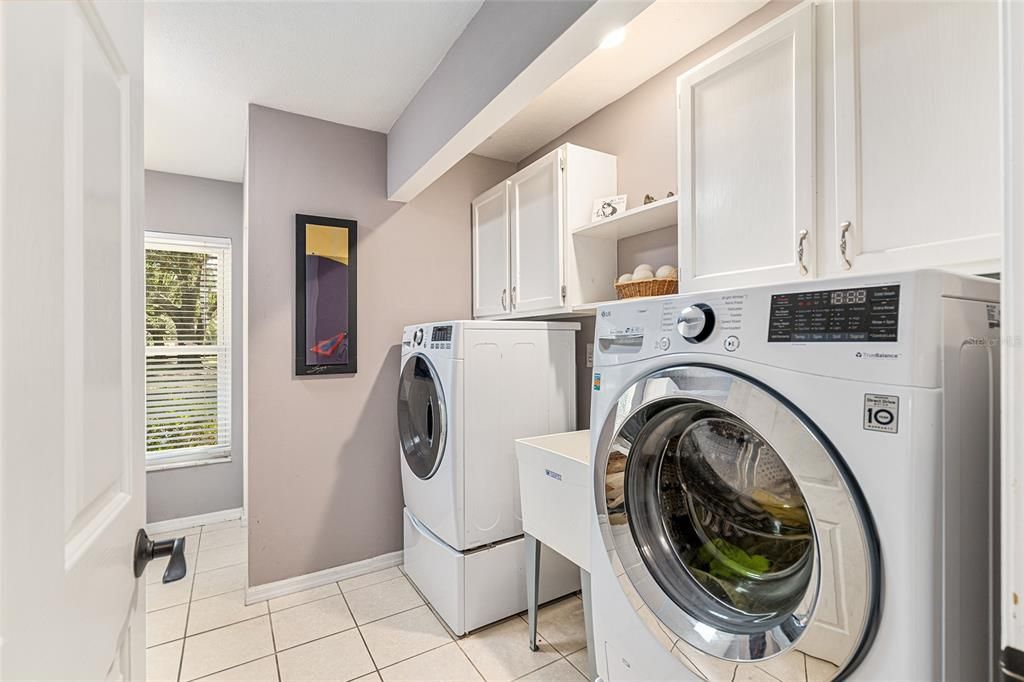 На продажу: $1,150,000 (3 спален, 2 ванн, 2621 Квадратных фут)