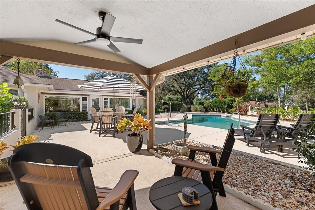 На продажу: $1,150,000 (3 спален, 2 ванн, 2621 Квадратных фут)