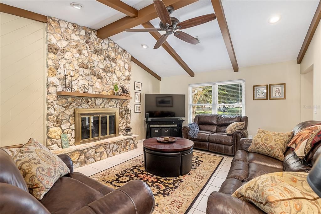 На продажу: $1,150,000 (3 спален, 2 ванн, 2621 Квадратных фут)