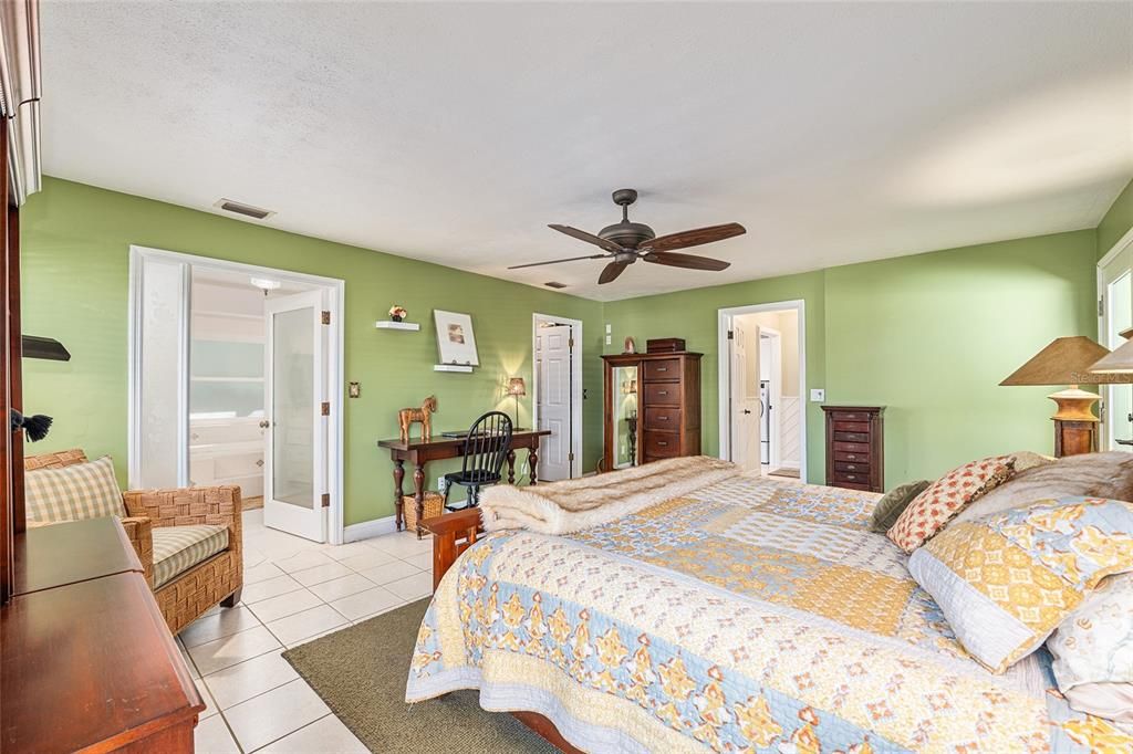 На продажу: $1,150,000 (3 спален, 2 ванн, 2621 Квадратных фут)