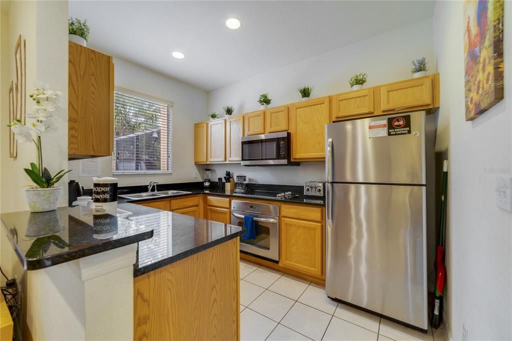 For Sale: $329,000 (3 beds, 3 baths, 1440 Square Feet)