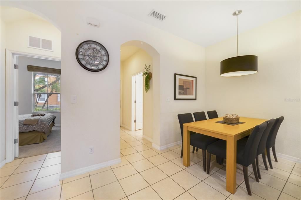 For Sale: $329,000 (3 beds, 3 baths, 1440 Square Feet)