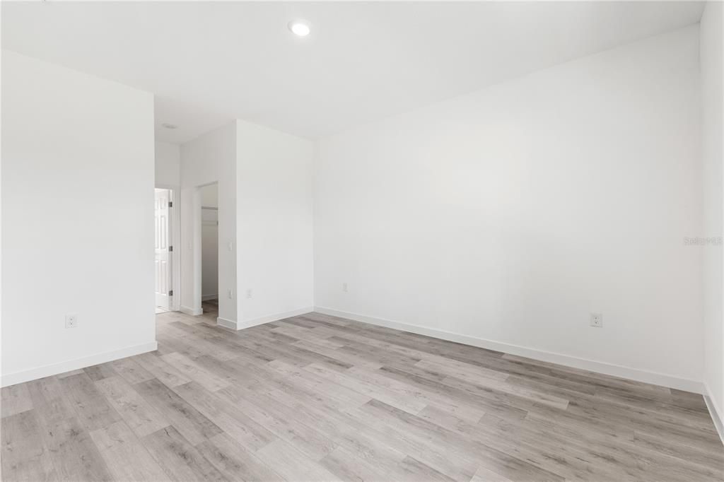 Active With Contract: $314,990 (4 beds, 2 baths, 1708 Square Feet)