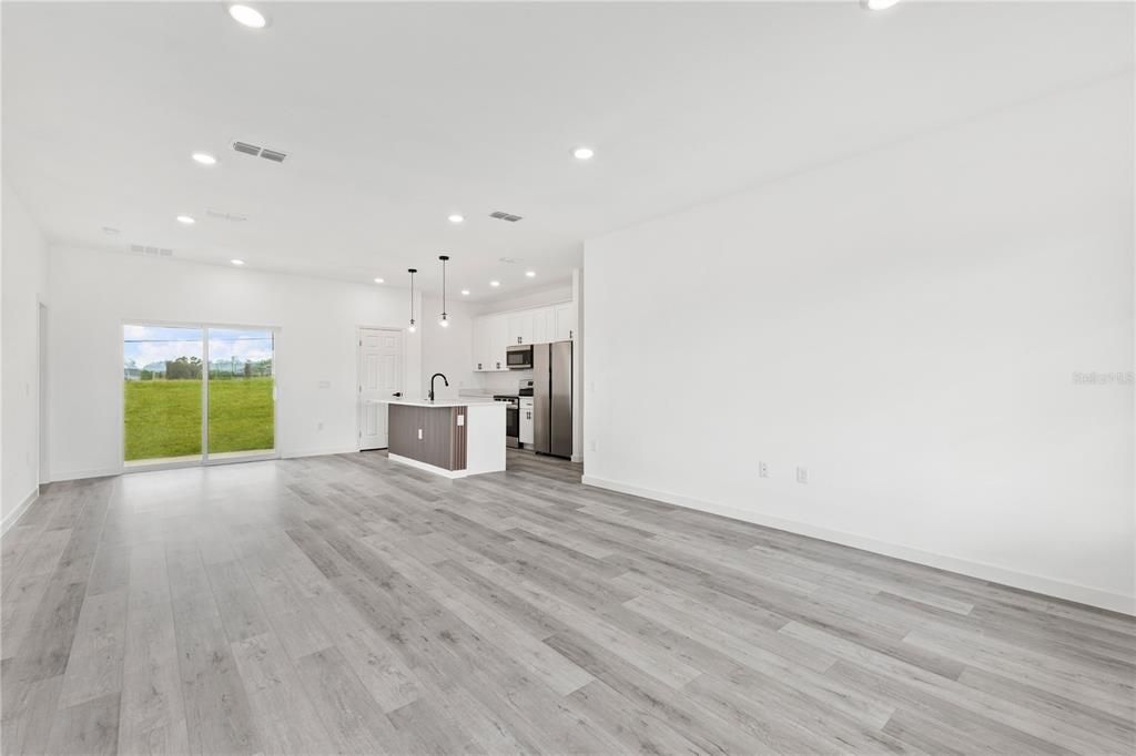 Active With Contract: $314,990 (4 beds, 2 baths, 1708 Square Feet)